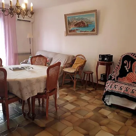 Beau F4 Apartment *